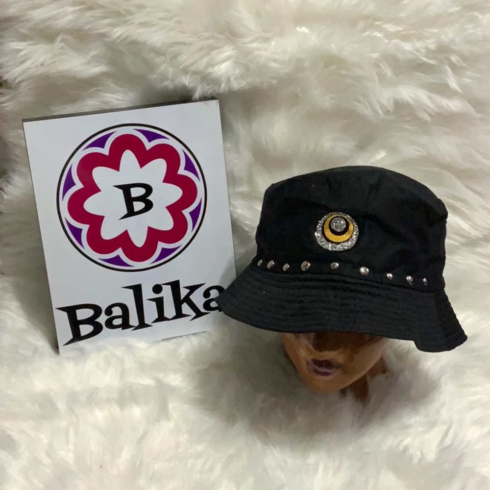🆕ONE OF THE KIND🌸 BUCKET HAT🧢 🧢 Custom 👁 iron patch and silver studs